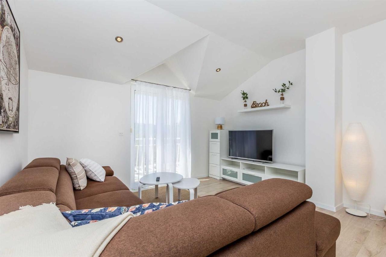 Holiday Home Olive Garden Brzac Εξωτερικό φωτογραφία