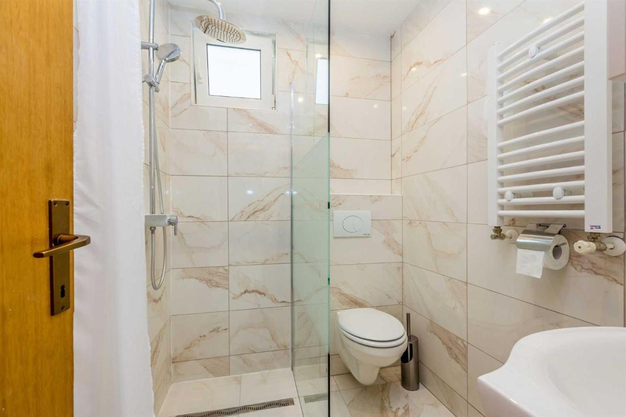 Holiday Home Olive Garden Brzac Εξωτερικό φωτογραφία