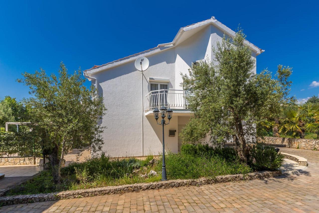 Holiday Home Olive Garden Brzac Εξωτερικό φωτογραφία